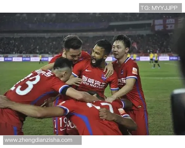 八月十五日广州恒大迎战重庆斯威全力争胜精彩对决不容错过 八月十五日广州恒大迎战重庆斯威全力争胜精彩对决不容错过